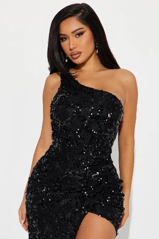 Charlotte Sequin Gown - Black