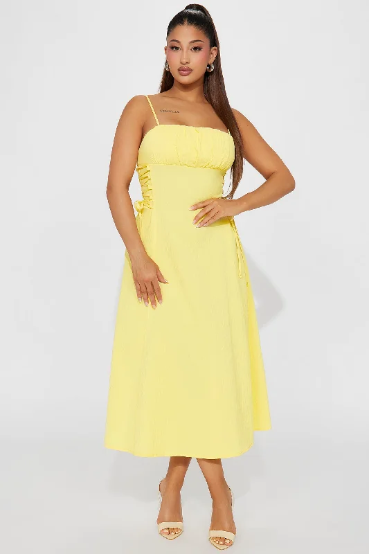 Jackie Lace Up Mid Dress - Yellow