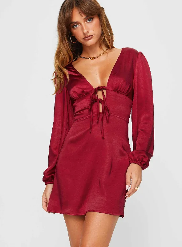 Lakala Long Sleeved Mini Dress Red