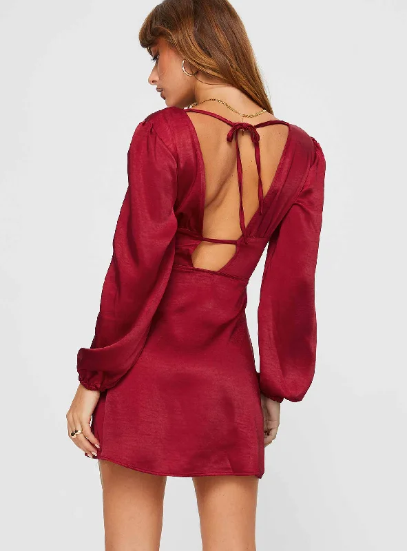 Lakala Long Sleeved Mini Dress Red