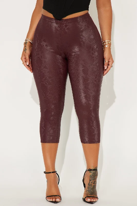 Make A Move Python Capri Legging - Wine