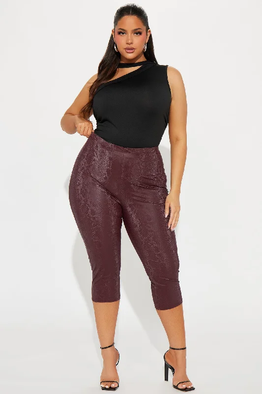 Make A Move Python Capri Legging - Wine