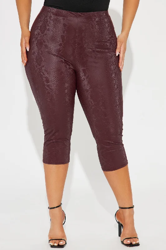 Make A Move Python Capri Legging - Wine