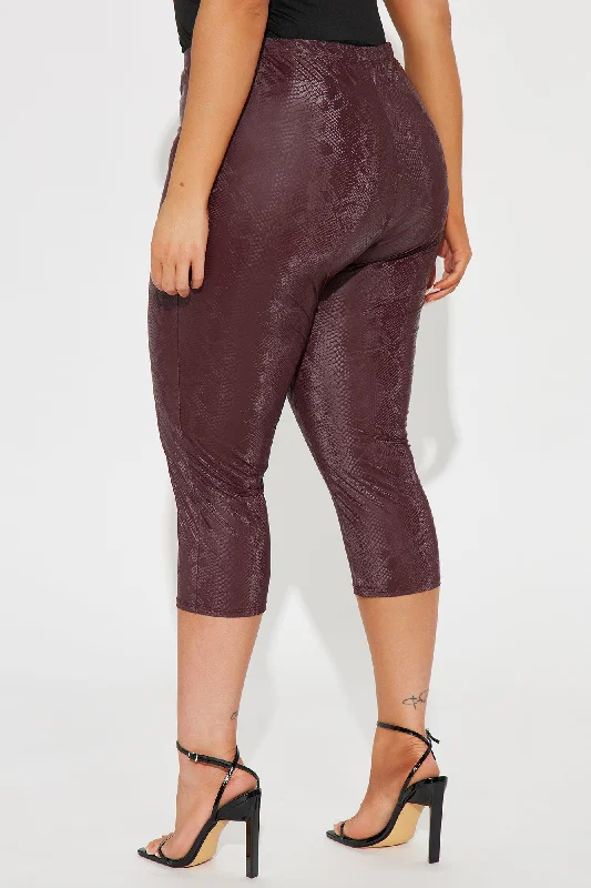 Make A Move Python Capri Legging - Wine