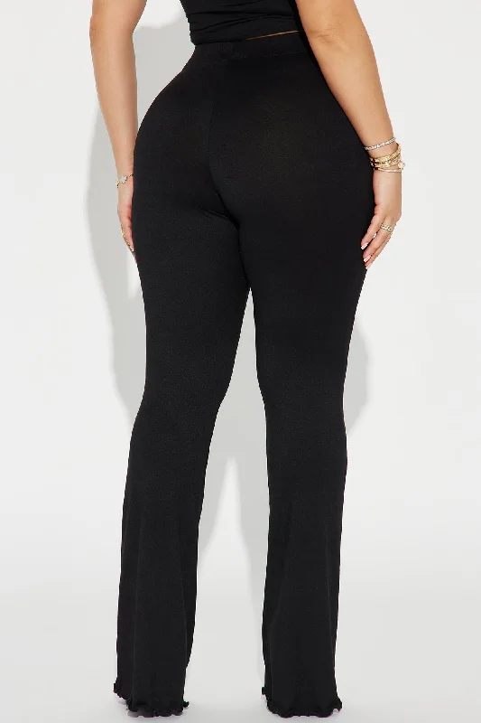 Alana Ruched V Front Flare Pant - Black