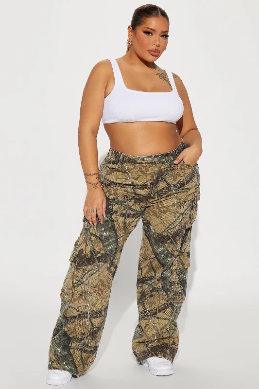 Feeling Rebellious Mid Rise Camo Cargo Pant - Olive/combo