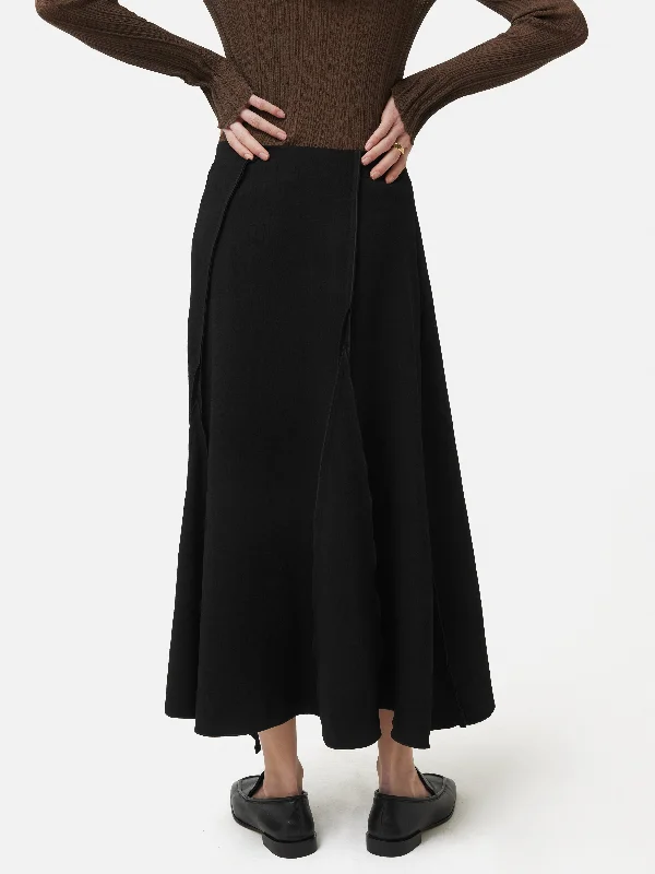 Japanese Crepe Seamed Skirt | Black