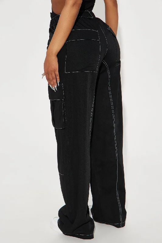 Keep Me Entertained Wide Leg Cargo Pant - Black