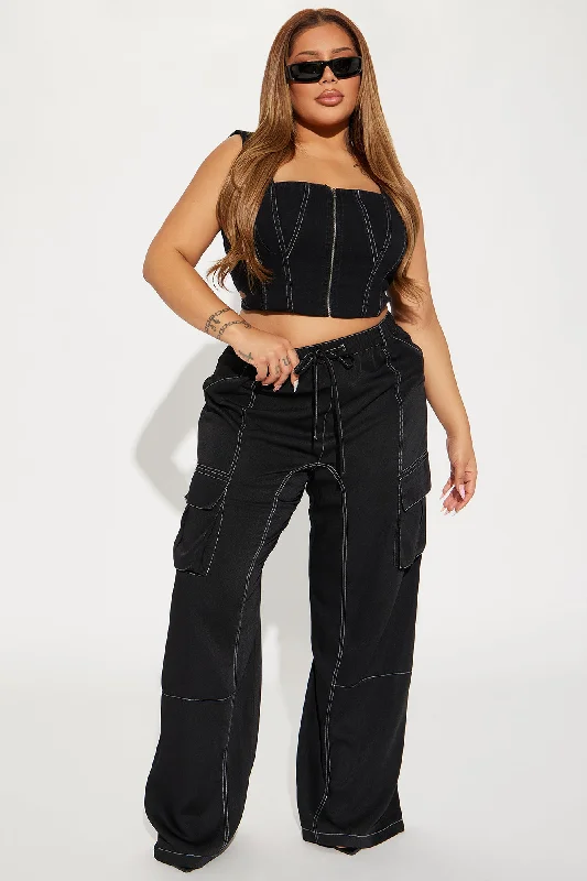 Keep Me Entertained Wide Leg Cargo Pant - Black