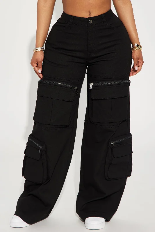 Keep On Moving Cargo Pant - Black