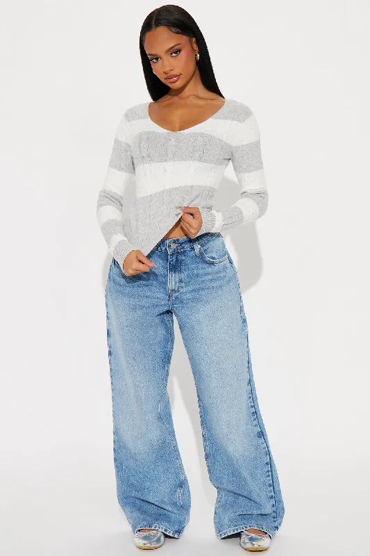 Kelly Striped Sweater - Grey/combo