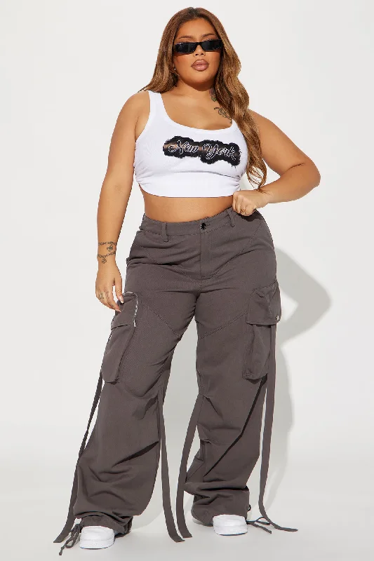 Making Headlines Wide Leg Cargo Pant - Charcoal