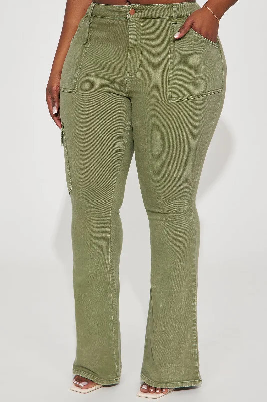 Mindy Cargo Mineral Wash Flare Pant - Olive