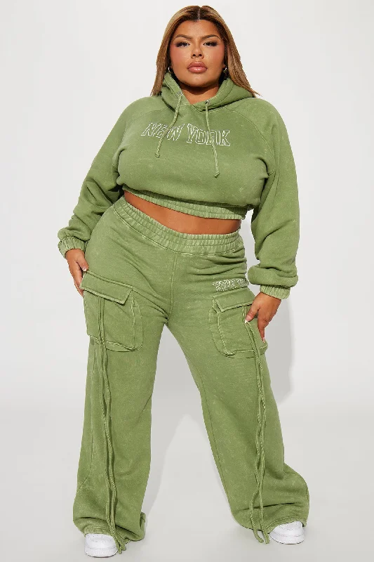 New York Vibes Washed Cargo Sweatpants - Green/combo