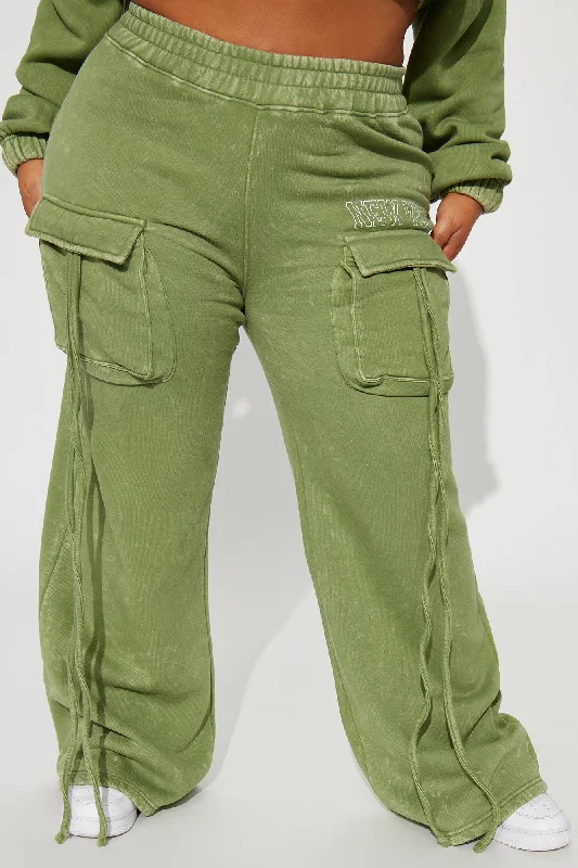 New York Vibes Washed Cargo Sweatpants - Green/combo