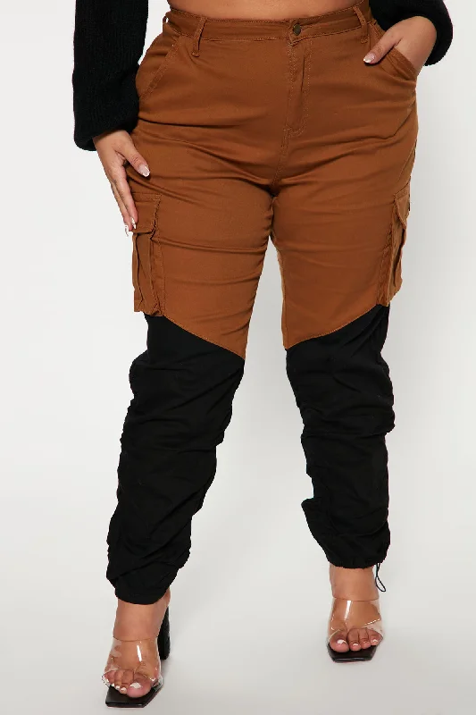 She's In Charge Colorblock Cargo Pant - Cognac