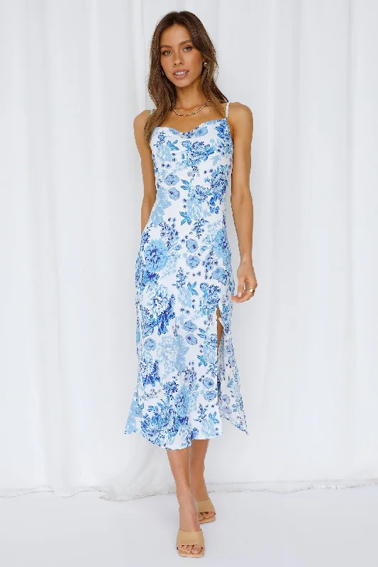 Sunny Walking Midi Dress Blue