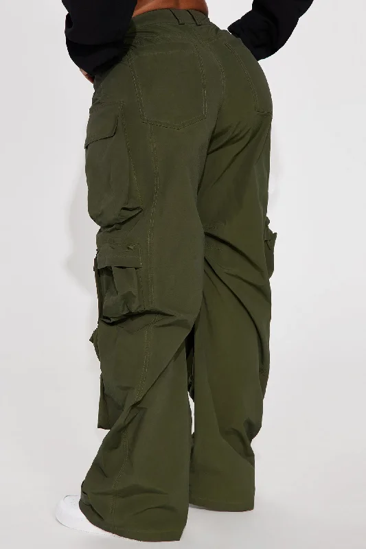 Talk It Up Oversized Cargo Pant - Olive