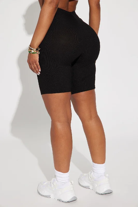 Too Good Ribbed Biker Short - Black