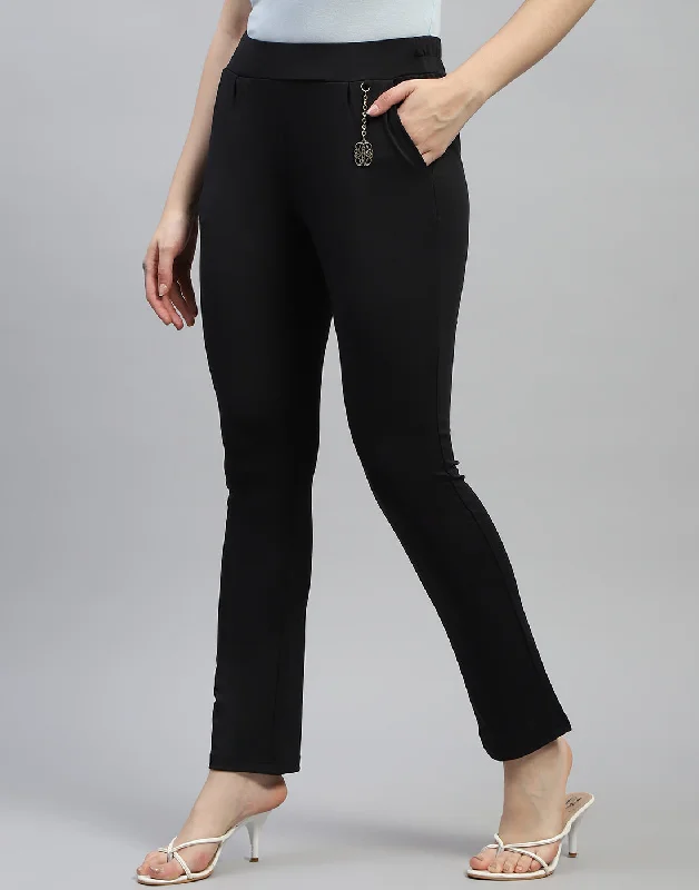 Women Black Solid Regular Fit Jegging